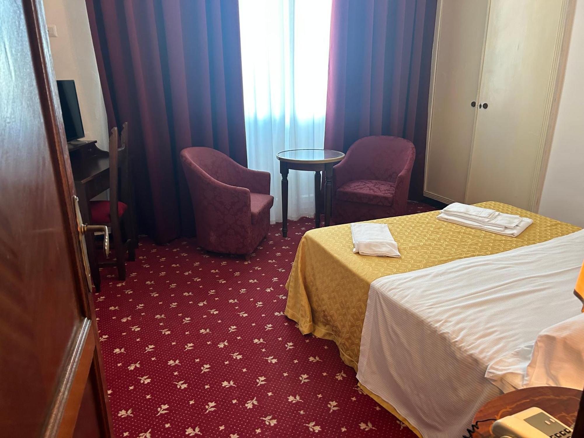 Le Grand Hotel Riccione Exterior photo